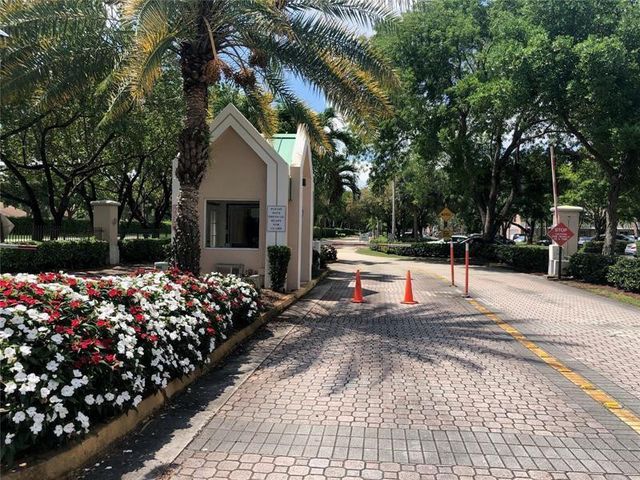 2580 NW 103rd Avenue 406, Sunrise, FL 33322