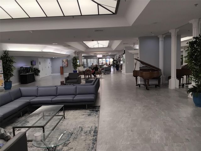 2580 NW 103rd Avenue 406, Sunrise, FL 33322