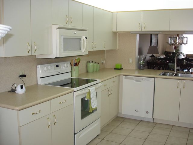 2580 NW 103rd Avenue 406, Sunrise, FL 33322