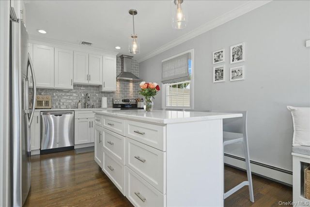 1924 Carroll Avenue, Merrick, NY 11566
