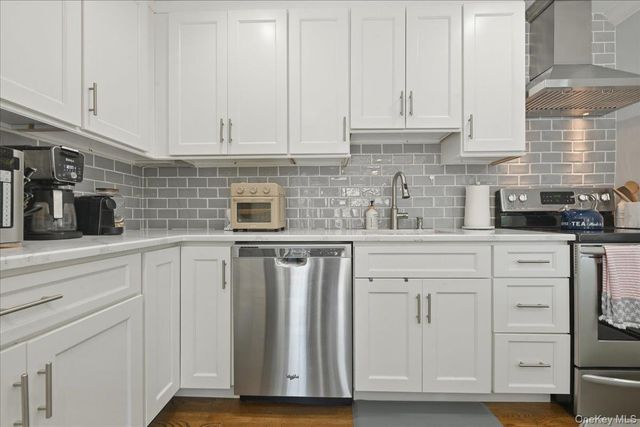 1924 Carroll Avenue, Merrick, NY 11566