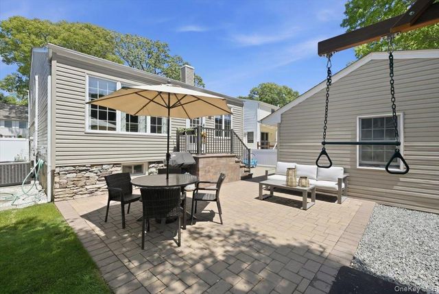 1924 Carroll Avenue, Merrick, NY 11566