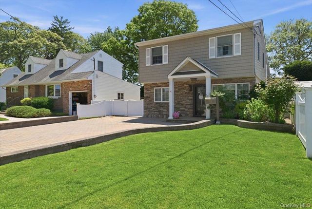 1924 Carroll Avenue, Merrick, NY 11566