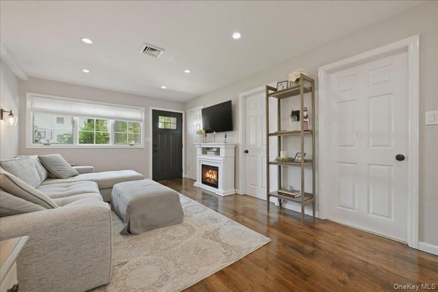 1924 Carroll Avenue, Merrick, NY 11566