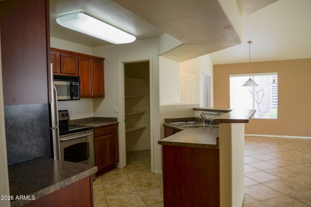17017 N 12TH Street 1040, Phoenix, AZ 85022