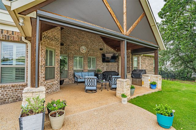 710 Corsica Court, Argyle, TX 76226