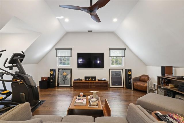 16 Old Logging Road, Pound Ridge, NY 10576