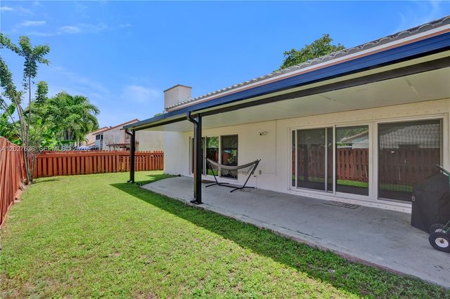 8946 SW 150th Ct Cir E, Miami, FL 33196
