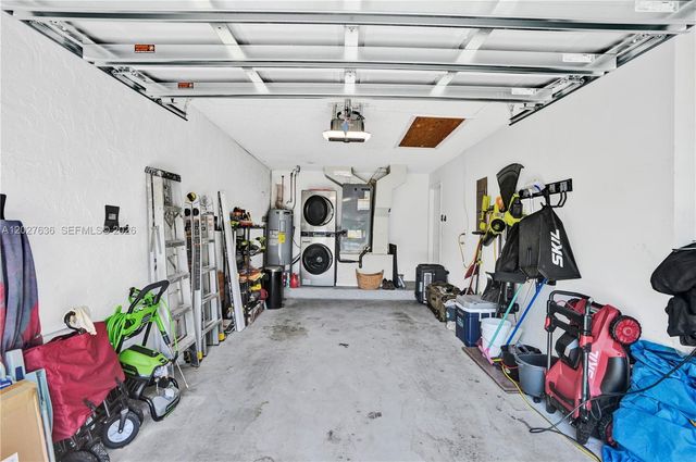 8946 SW 150th Ct Cir E, Miami, FL 33196