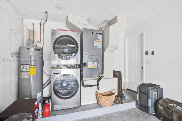 8946 SW 150th Ct Cir E, Miami, FL 33196