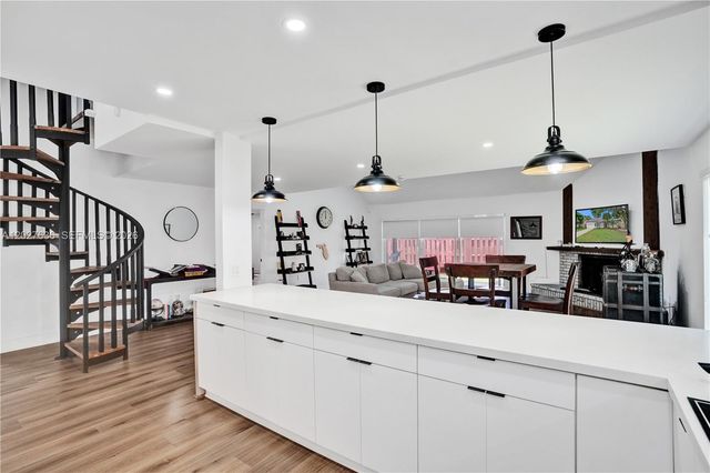8946 SW 150th Ct Cir E, Miami, FL 33196