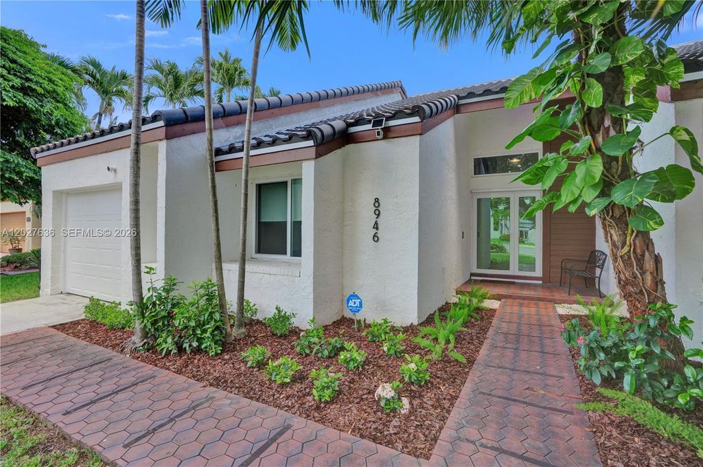 8946 SW 150th Ct Cir E, Miami, FL 33196