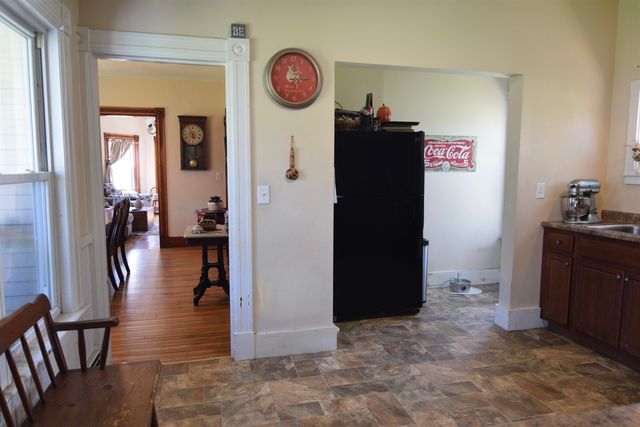 33 Court Street, Newport, NH 03773