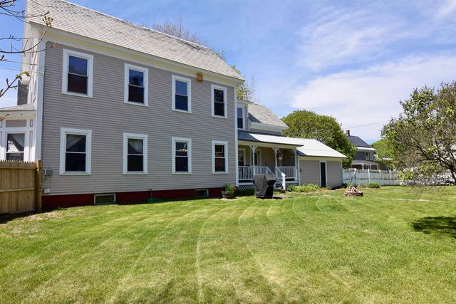 33 Court Street, Newport, NH 03773