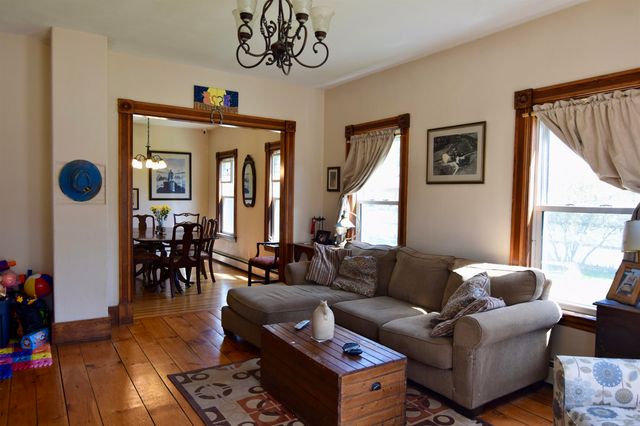 33 Court Street, Newport, NH 03773
