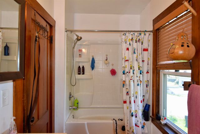 33 Court Street, Newport, NH 03773