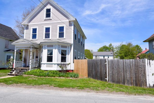 33 Court Street, Newport, NH 03773