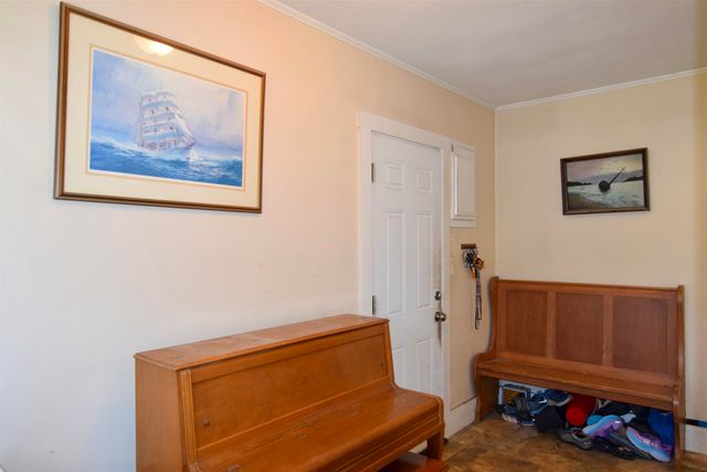 33 Court Street, Newport, NH 03773