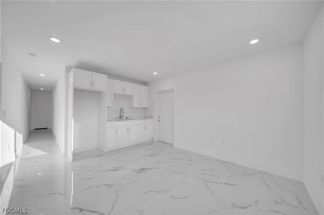 424 Alabama RD S, Lehigh Acres, FL 33936