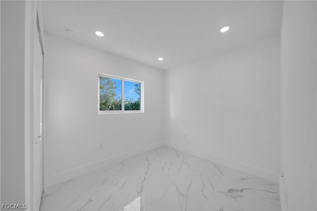 424 Alabama RD S, Lehigh Acres, FL 33936