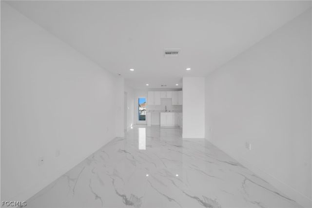 424 Alabama RD S, Lehigh Acres, FL 33936