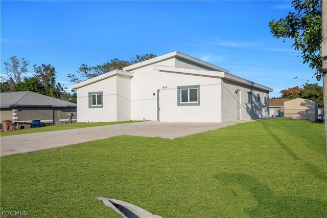 424 Alabama RD S, Lehigh Acres, FL 33936