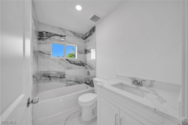 424 Alabama RD S, Lehigh Acres, FL 33936