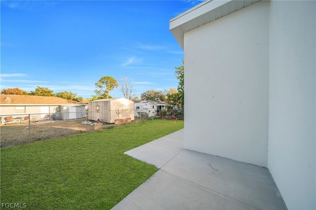 424 Alabama RD S, Lehigh Acres, FL 33936