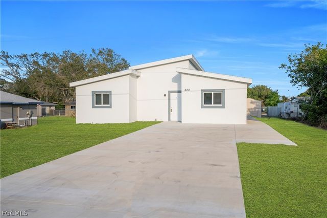 424 Alabama RD S, Lehigh Acres, FL 33936