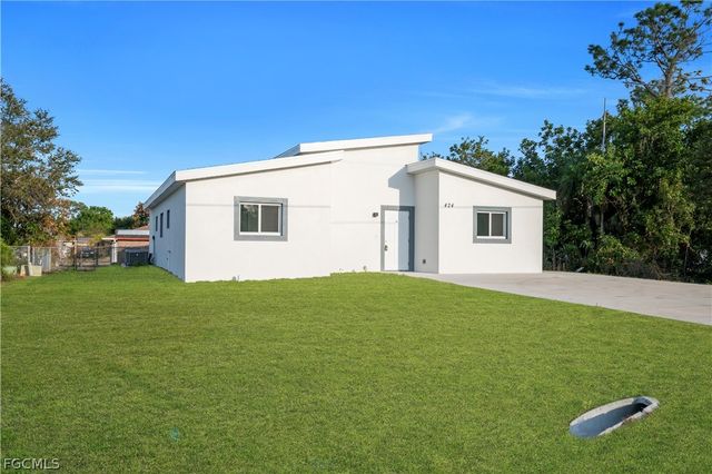 424 Alabama RD S, Lehigh Acres, FL 33936