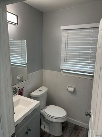 8420 Republic Avenue, Warren, MI 48089