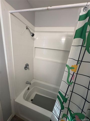 8420 Republic Avenue, Warren, MI 48089