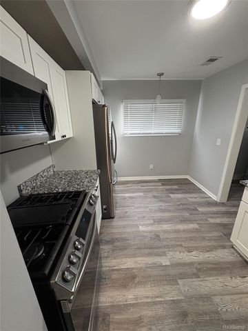 8420 Republic Avenue, Warren, MI 48089