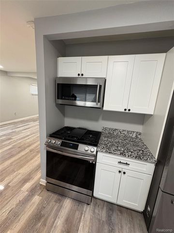 8420 Republic Avenue, Warren, MI 48089