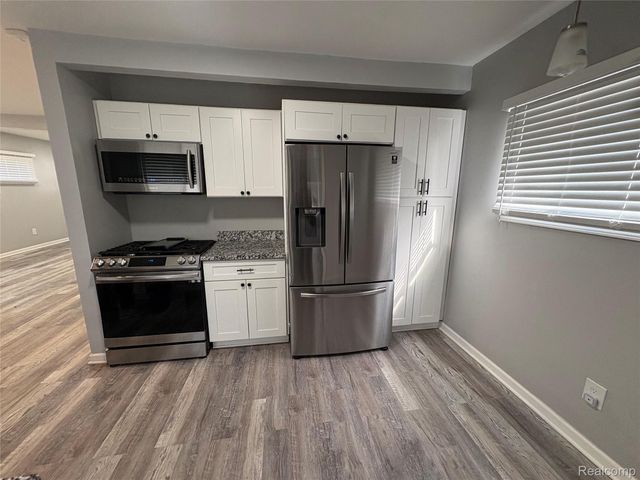 8420 Republic Avenue, Warren, MI 48089