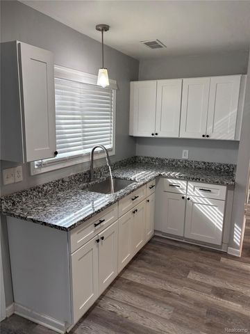 8420 Republic Avenue, Warren, MI 48089