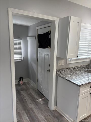 8420 Republic Avenue, Warren, MI 48089