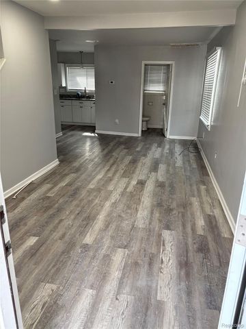 8420 Republic Avenue, Warren, MI 48089