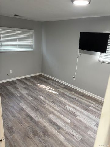 8420 Republic Avenue, Warren, MI 48089