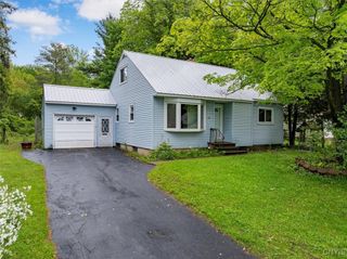 410 Pinewood Drive, Utica, NY 13502