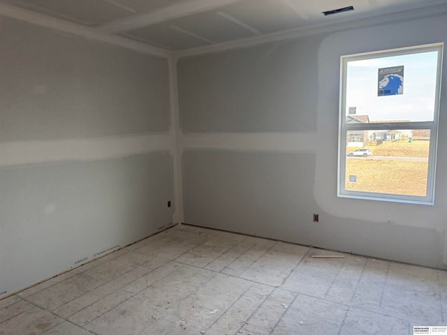 6213 N 209 Street, Elkhorn, NE 68022