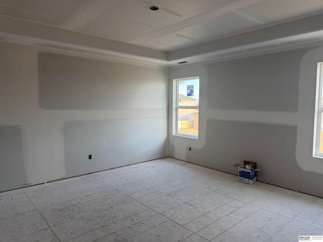 6213 N 209 Street, Elkhorn, NE 68022