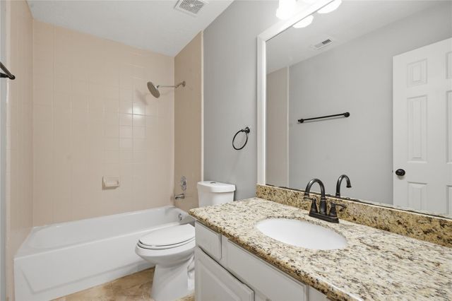 3206 Ivory Pointe Drive, League City, TX 77573