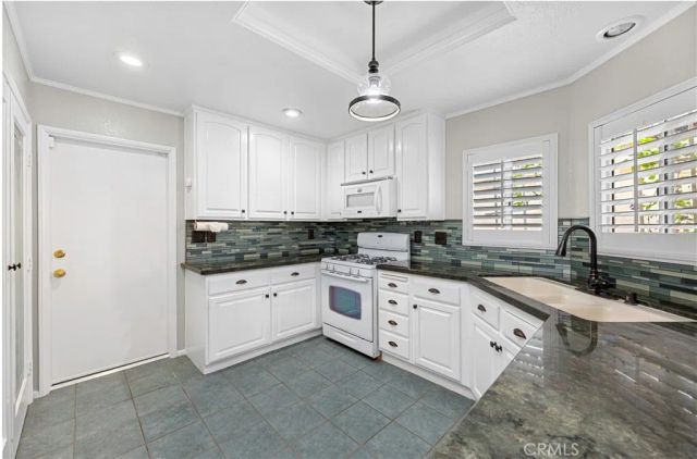2573 Maple Drive, Hemet, CA 92545