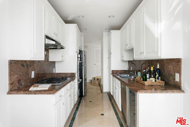 750 S Bundy Drive 302, Los Angeles, CA 90049