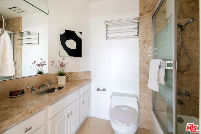 750 S Bundy Drive 302, Los Angeles, CA 90049