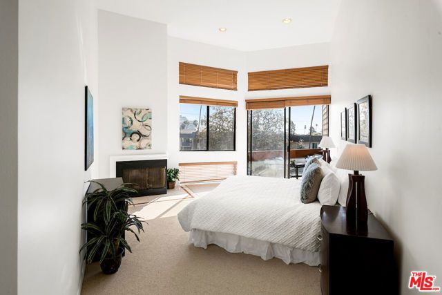 750 S Bundy Drive 302, Los Angeles, CA 90049