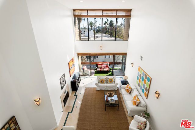 750 S Bundy Drive 302, Los Angeles, CA 90049