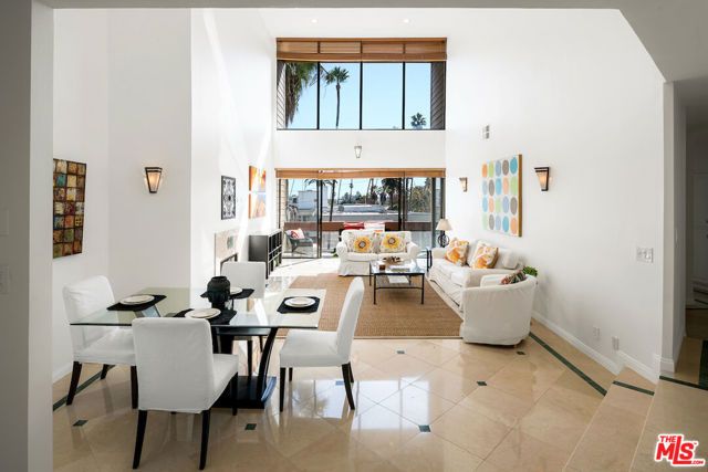 750 S Bundy Drive 302, Los Angeles, CA 90049