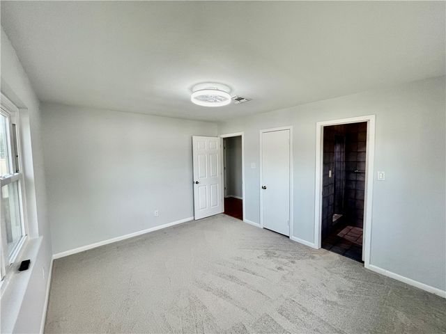 2005 Bay Ave., Rockport, TX 78382